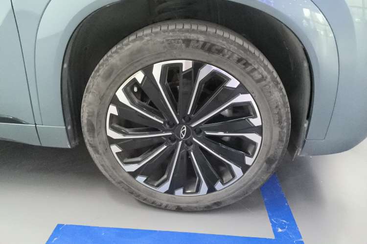 Used Chery Tiggo 9 2023 2.0T Dual-Clutch Two-Wheel Drive Prestige Version 5 Seats
