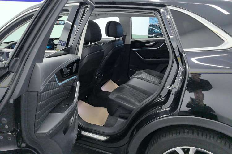 Used Hongqi HS5 2019 2.0T Smart Connect Flagship All-Wheel-Drive Version
