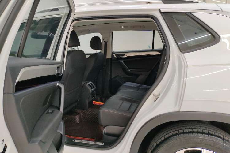 Used Volkswagen Tayron 2021 330TSI Two-Wheel Drive 30th Anniversary Edition
