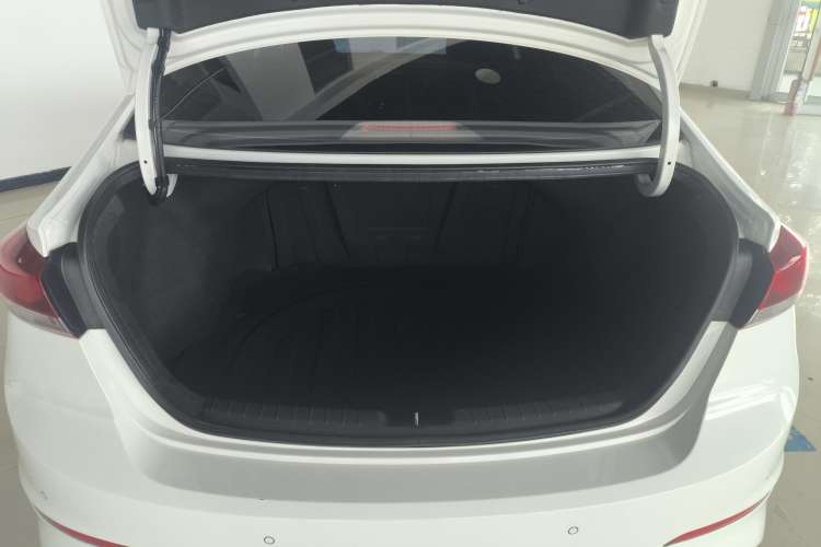 Used Hyundai Elantra 2018 1.4T Dual-Clutch Xuan Dong · Dynamic Edition
