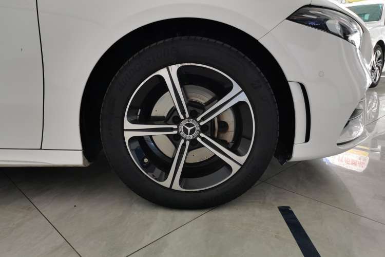 Used Mercedes-Benz A-Class 2022 Second Facelift A 200 L Sport Sedan Fashion Version
