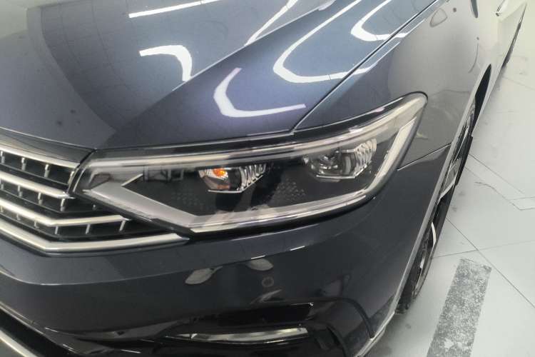 Used Volkswagen Magotan 2023 2 Million Units Commemorative Edition 330TSI DSG Luxury Version
