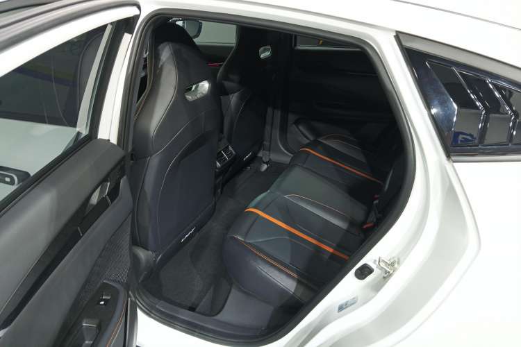 Used Changan UNI-V 2024 1.5T Prestige Edition
