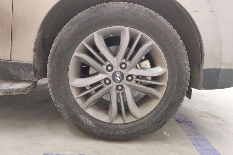 Used Hyundai ix35 2013 2.0L Automatic Two-Wheel Drive Smart GLS China IV Standard
