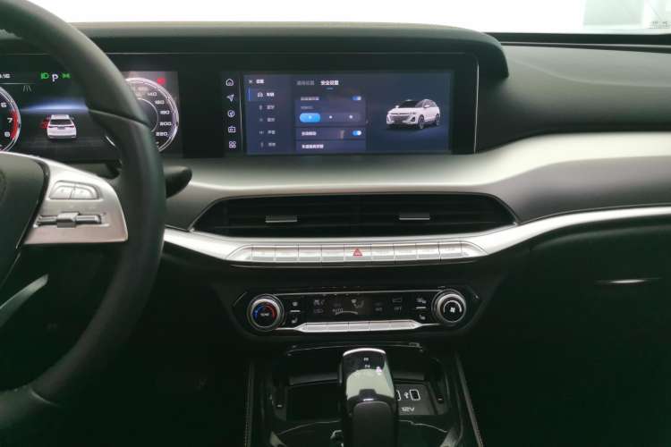 Used Bestune T77 2023 1.5T Automatic Premium Edition
