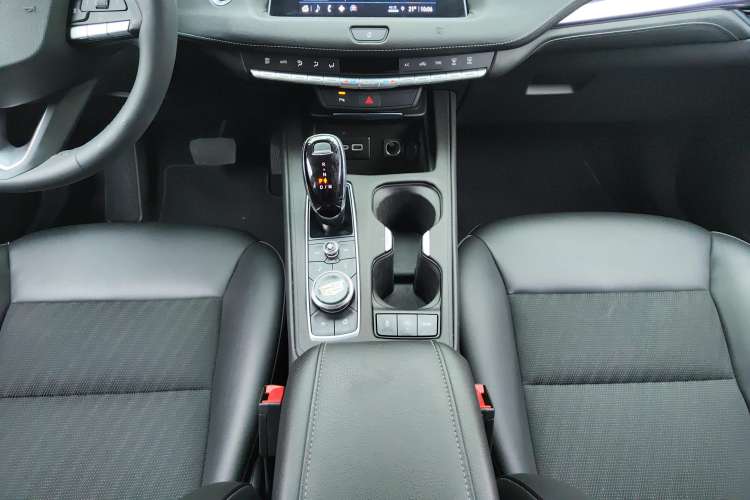 Used Cadillac XT4 2021 28T Two-Wheel Drive Tech Edition
