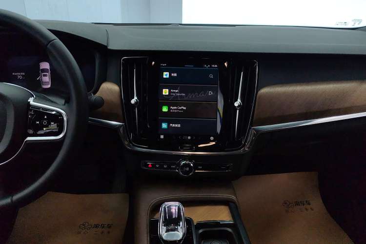 Used Volvo S90 2024 B5 Zhiyi Luxury Edition
