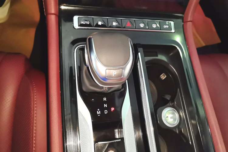 Used Hongqi H5 2024 2.0T Automatic Smart Connect Flagship Edition
