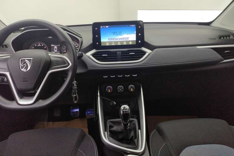 Used Baojun 530 2019 1.5T Manual Elite 7-seater National V
