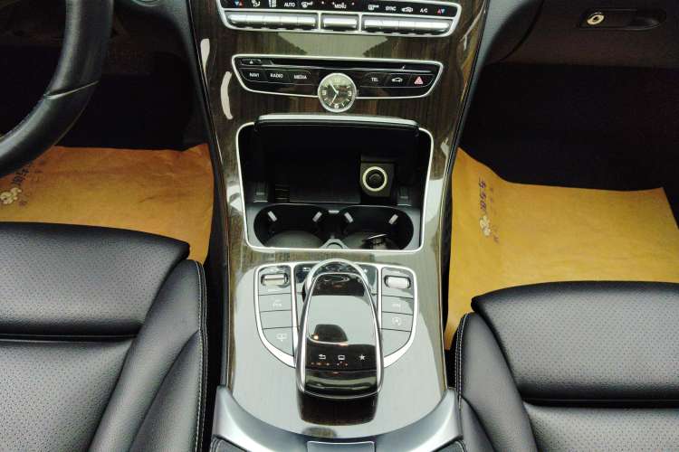 Used Mercedes-Benz C-Class 2015 C 200 L
