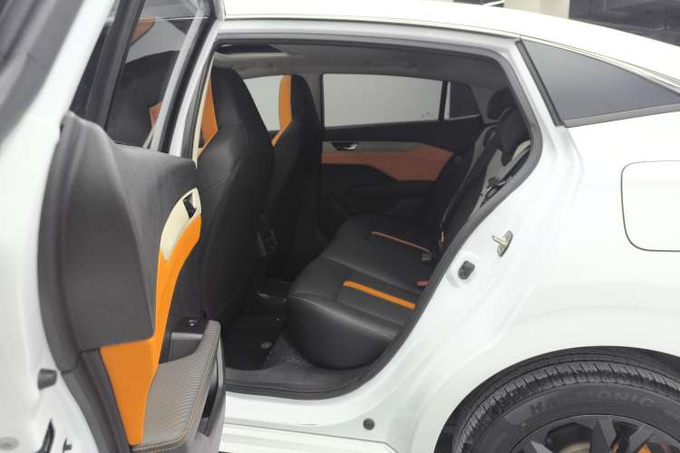 Used Dongfeng Aeolus Yixuan 2023 Mach Edition 1.5L Automatic Chasing Shadow Version
