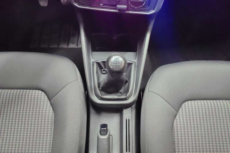 Used Volkswagen Santana 2016 1.6L Manual Fashion Edition
