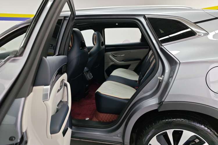 Used BYD Song PLUS New Energy 2024 HONOR Edition DM-i 110km Flagship PLUS
