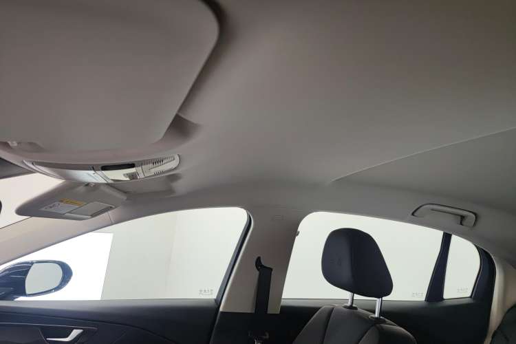 Used Hongqi E-QM5 2023 Base Travel Edition
