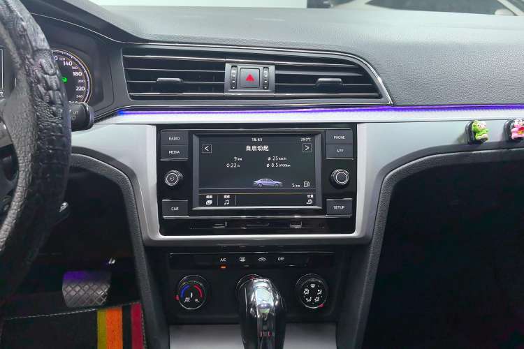 Used Volkswagen Lamando 2019 230TSI DSG Fashion Edition China VI
