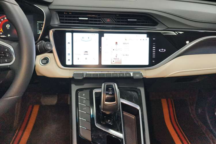 Used Geely Auto Emgrand X7 Sport 2022 Boyue X 1.8TD DCT ZhiZun Edition
