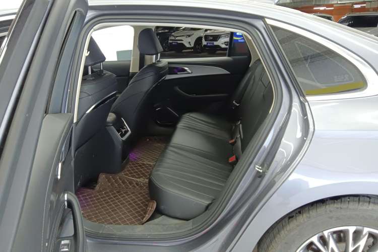 Used Hongqi H5 2023 2.0T Automatic Smart Connect Flagship Edition
