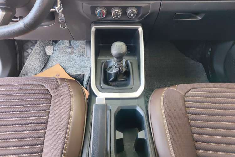 Used Wuling Alvez 2022 1.5L Manual Free-Style Model