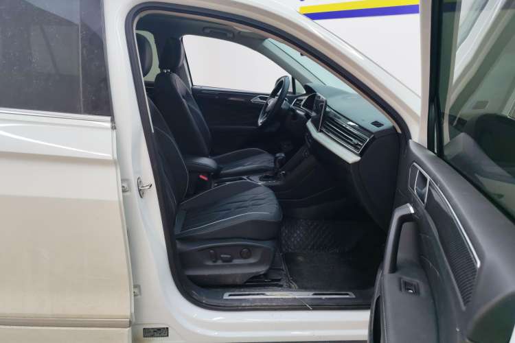 Used Volkswagen Tiguan L 2023 Restyled 330TSI Automatic Two-Wheel Drive R-Line Enhanced Comfort Version