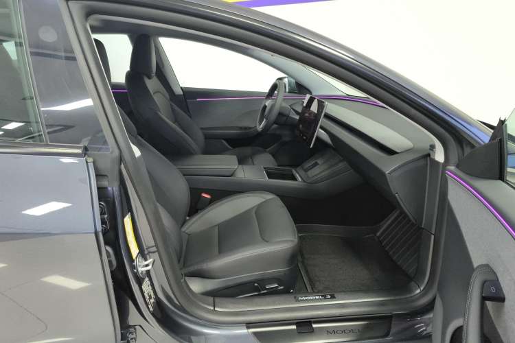 Used Tesla Model 3 2025 Rear-Wheel-Drive Version
