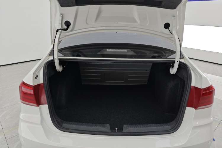 Used Volkswagen Santana 2021 1.5L Automatic Fashion Edition
