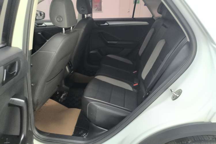 Used Volkswagen T-ROC 2020 230TSI DSG Two-Wheel Drive Advanced Version
