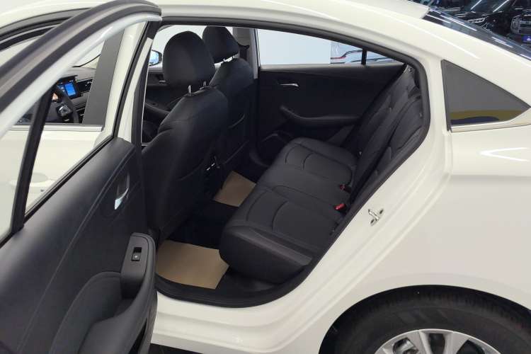 Used Roewe i5 2023 1.5L CVT Luxury Edition
