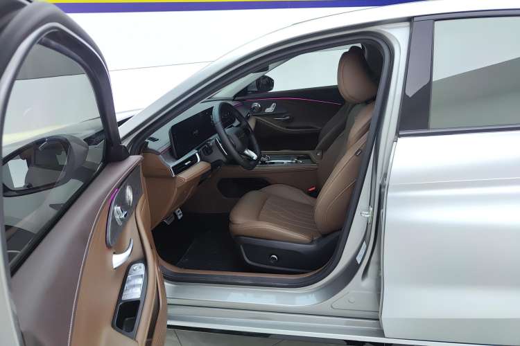 Used Chery Arrizo 8 2023 High-Performance Edition 2.0T DCT Powerfully Equipped
