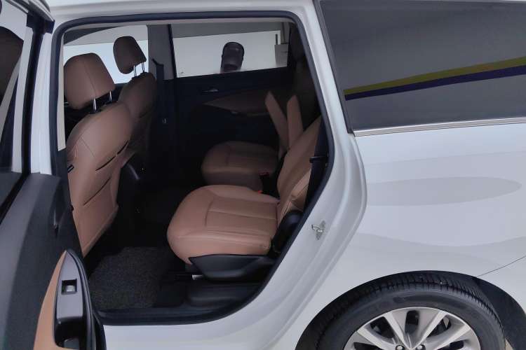 Used Buick GL6 2021 323T Mild Hybrid Connect Luxury Model
