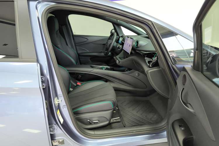 Used BYD Dolphin 2024 Honor Edition 420km Fashion Version
