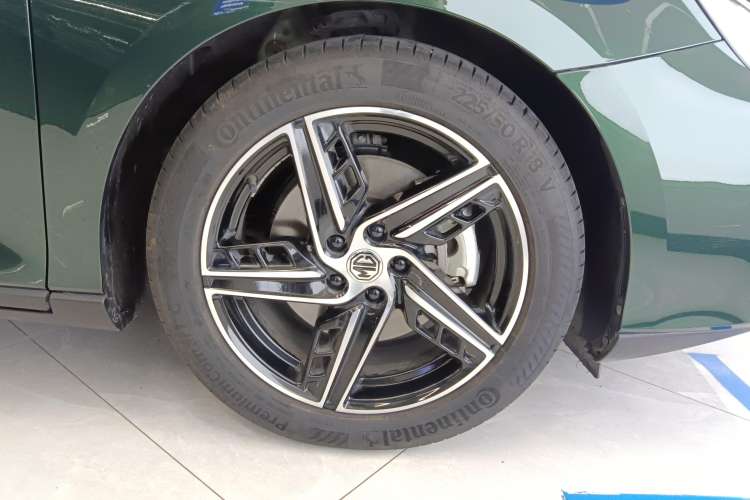 Used MG 7 2023 1.5T DCT Luxurious Supreme Edition
