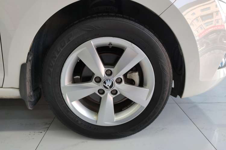 Used Skoda Rapid Spaceback 2018 1.6L Automatic Comfort Edition
