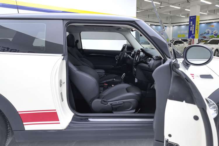 Used  MINI 2020 1.5T COOPER Classic Edition
