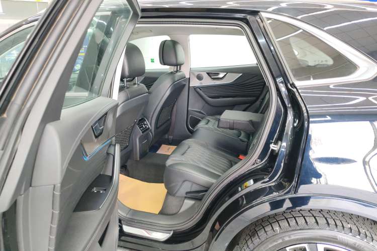 Used Hongqi HS5 2023 2.0T Four-Wheel Drive Flagship Pro Edition
