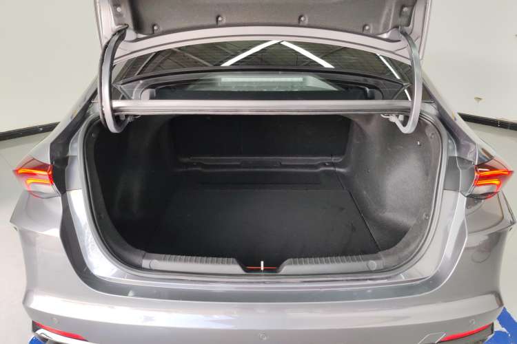 Used GAC Trumpchi EMPOW 2021 270T DCT J15 Version
