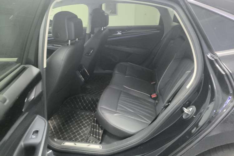 Used Volkswagen Passat 2023 Facelift 330TSI Luxury Edition
