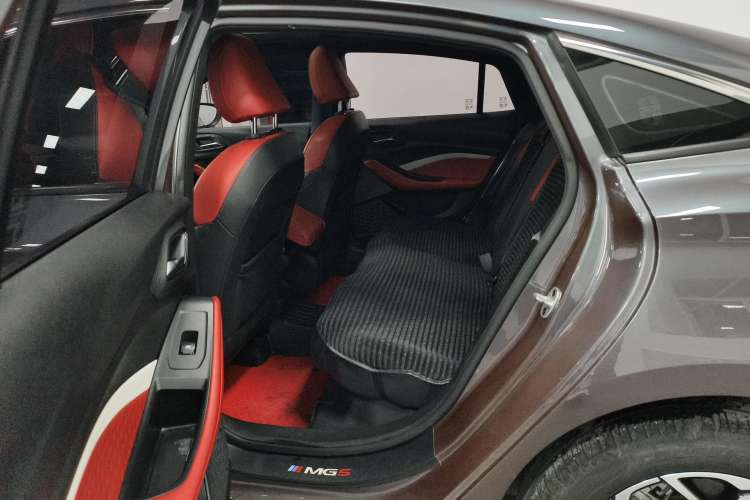 Used MG 5 2021 180 DVVT CVT Youth Luxury Edition
