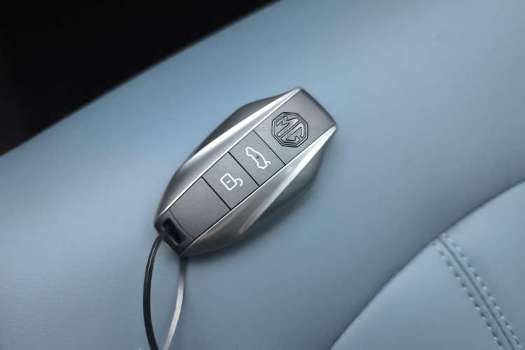 Used MG 7 2023 2.0T Automatic Hunter Luxury Edition
