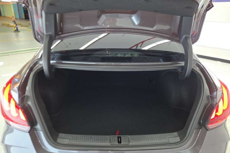 Used MG 5 2021 180 DVVT CVT Youth Luxury Edition
