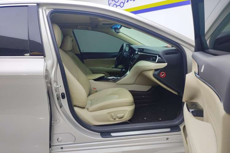 Used Toyota Camry 2019 2.5G Luxury Edition China VI Standard