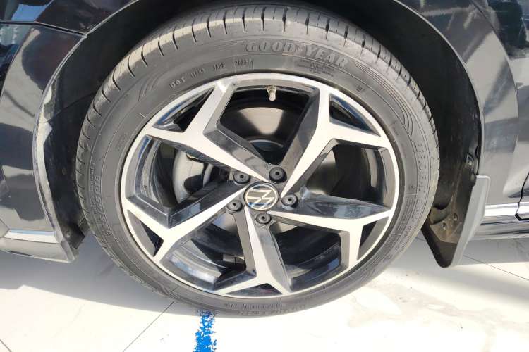 Used Volkswagen Magotan 2023 2 Million Units Commemorative Edition 330TSI DSG Luxury Version
