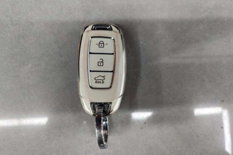 Used Hyundai Elantra 2022 1.5L CVT LUX Prestige Edition
