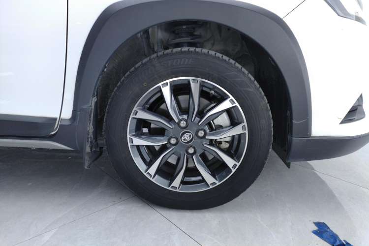 Used Toyota YARiS L 2021 X-Trail 1.5L CVT Leading Edition
