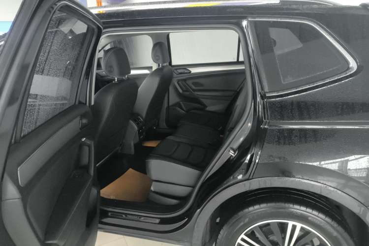 Used Volkswagen Tiguan L 2019 330TSI Automatic Two-Wheel Drive Panoramic Comfort Edition China V Standard
