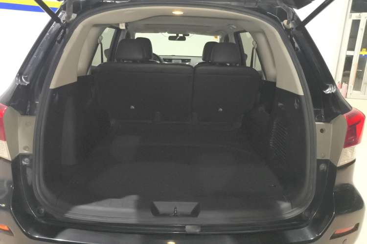 Used Nissan Terra 2018 2.5L Automatic 2WD Luxury Edition
