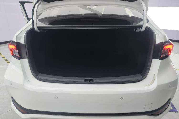 Used Toyota Allion 2021 2.0L Deluxe Edition
