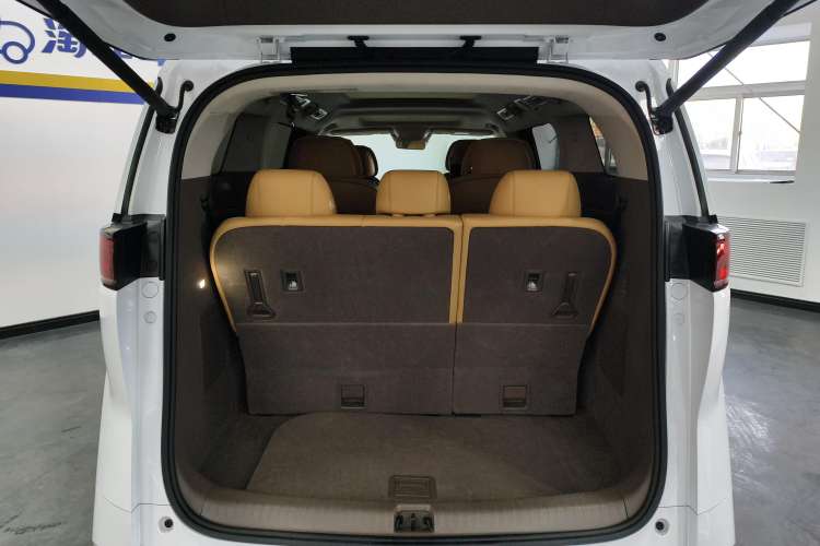 Used Denza D9 2022 DM-i 970 Four-Wheel Drive Flagship Model
