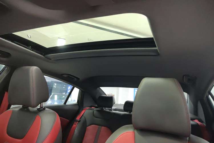 Used Dongfeng Aeolus Yixuan 2021 230T Automatic Hunter Edition