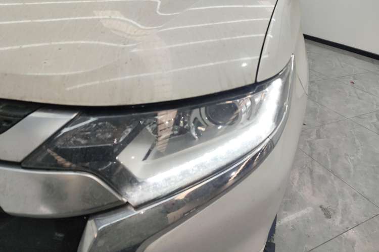 Used Mitsubishi Outlander 2021 Revised Version 2.0L Two-Wheel Drive Comfort Edition 5 Seats
