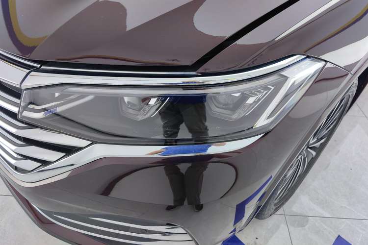 Used Volkswagen Viloran 2020 380TSI Prestige Edition
